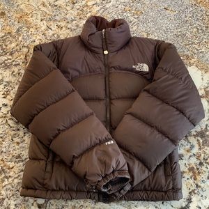 As seen on Kendall Jenner! Brown The North Face Nuptuse Retro down jacket. Sz XS